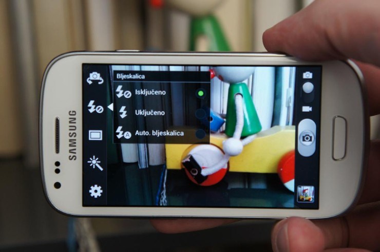 Samsung_Galaxy_S-III_mini_live_test (22).jpg